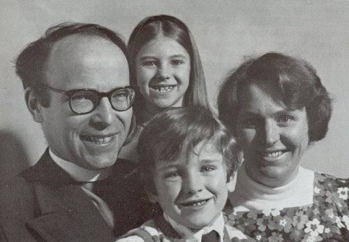 Revd. Brian Harding and his wife Branwen and their children Sharon and Richard